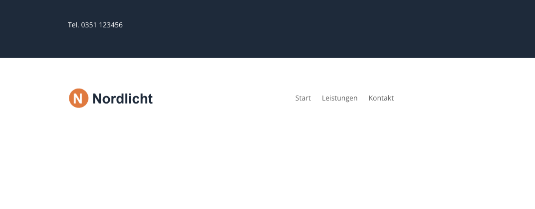 Fertige Kopfzeile im Divi Visual Builder mit dunkler Infoleiste, Logo und Menü